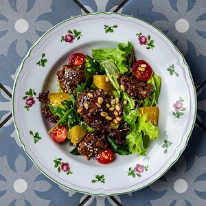 Салат с куриной печенью