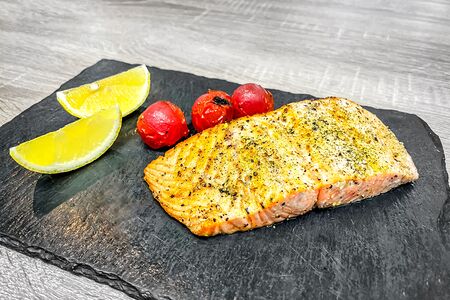 Стейк из лосося