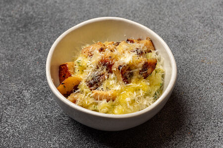 Толченый картофель c с белыми грибами из дровяной печи