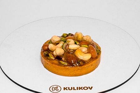 Тарталетка ореховая с соленой карамелью