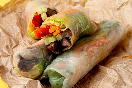 Спринг-ролл с говядиной