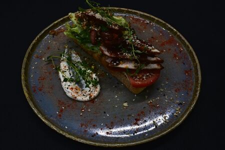 Тост с курицей