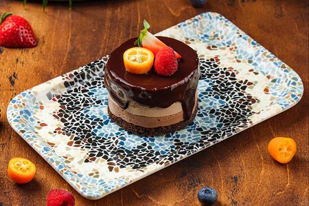 Три шоколада