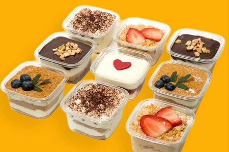 Набор пирожных в стаканчиках