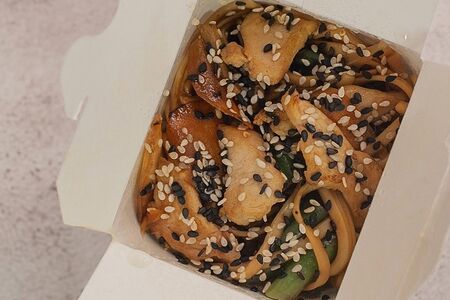 Вок с курицей