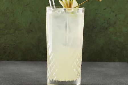 Яблоко-тархун лимонад