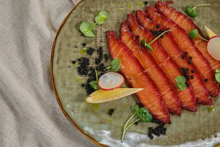 Гравлакс из слабосоленой семги