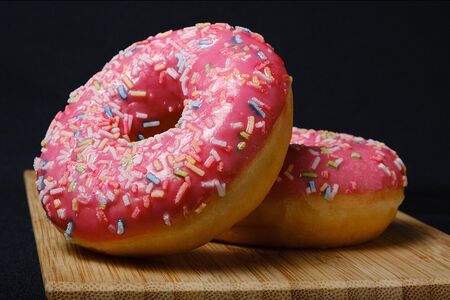 Донат Клубника