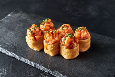 Спайси-ролл с лососем Тамагочи by Wrf