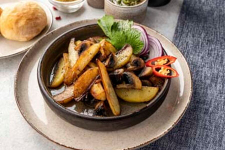 Жареный картофель с грибами