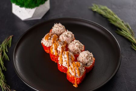 Запеченный ролл с мидиями