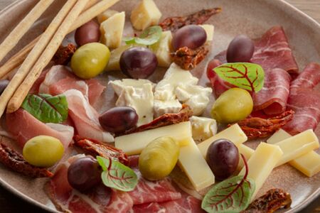 Деликатесы к вину