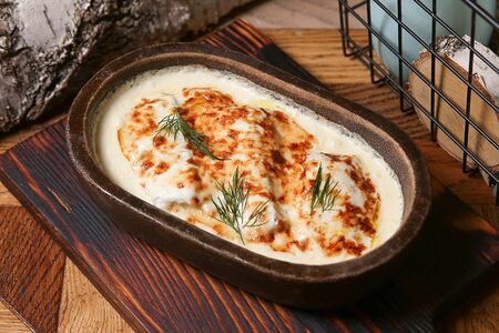 Судак в сметане