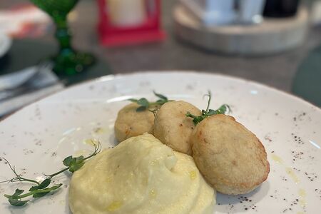 Куриные котлеты с картофельным пюре