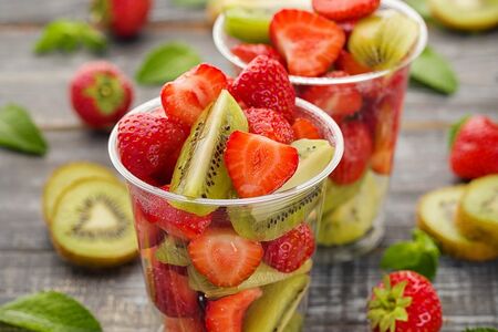 Клубника и киви