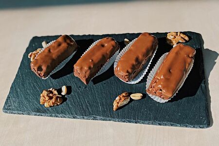 Орехи в шоколаде
