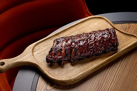 Свиные ребра, запеченные в перечном соусе