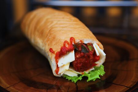 Хот-дог сырный