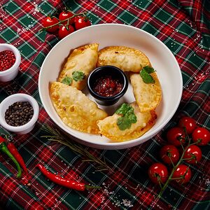 Мини-чебуреки из баранины и говядины