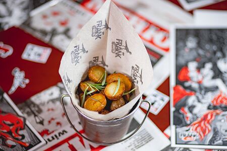 Печеный картофель с розмарином