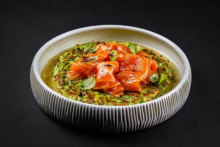 Драники из цукини с лососем слабой соли