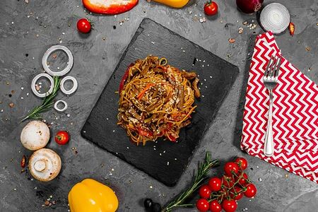 Вок с говядиной