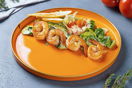 Салат Цезарь с креветками