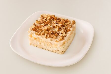 Салат с курицей и ананасом