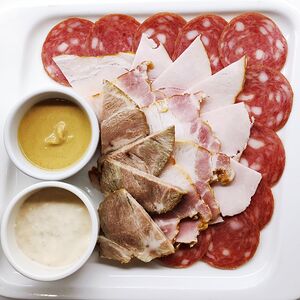 Мясная тарелка