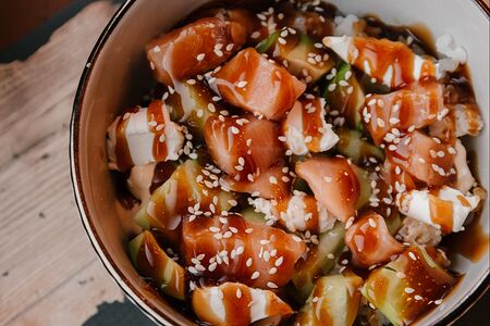 Поке с лососем