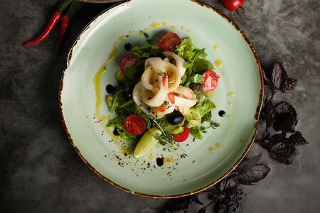 Салат из морепродуктов