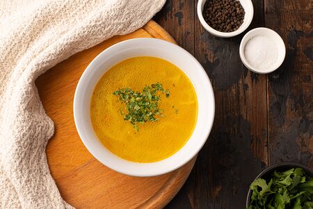 Куриный суп с домашней лапшой