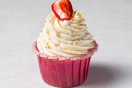 Капкейк клубничный