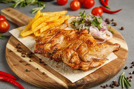 Перепелка на углях с картошкой фри