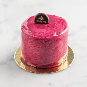 Пирожное Черная смородина