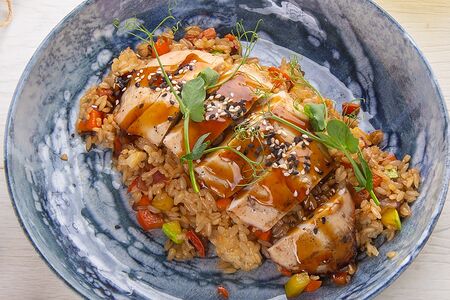 Тайский рис с курицей и соусом терияки