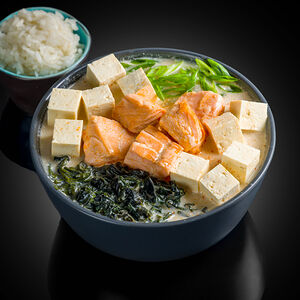 Сливочный суп с лососем