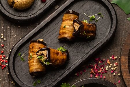 Рулетики из баклажанов