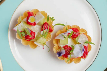 Тарталетка с лососем