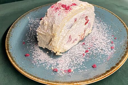 Меренговый рулет