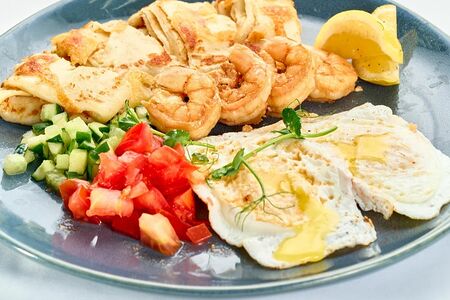 С тигровыми креветками