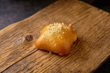 Пирожок с вишней