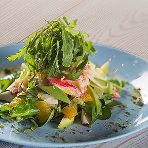 Салат со снежным крабом