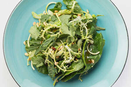 Салат Зеленый с авокадо и бобами эдамамэ