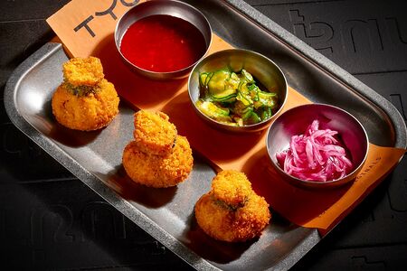 Жареные вонтоны с креветкой