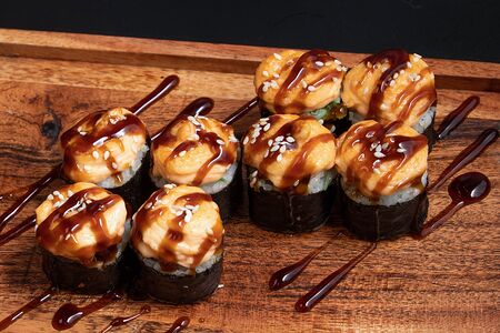 Запеченный с чукой и тунцом