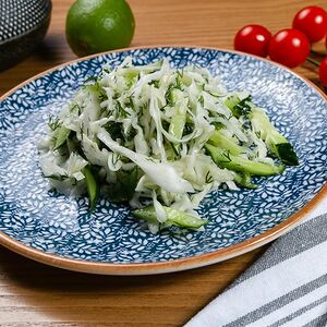 Салат Легкий из капусты с зеленью