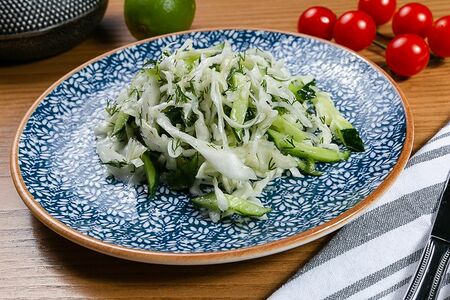 Салат Легкий из капусты с зеленью