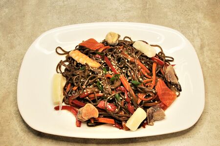 Соба с морепродуктами