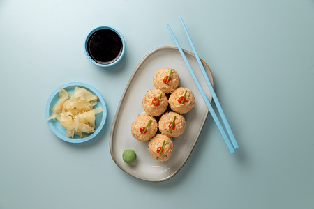 Острый ролл с угрем